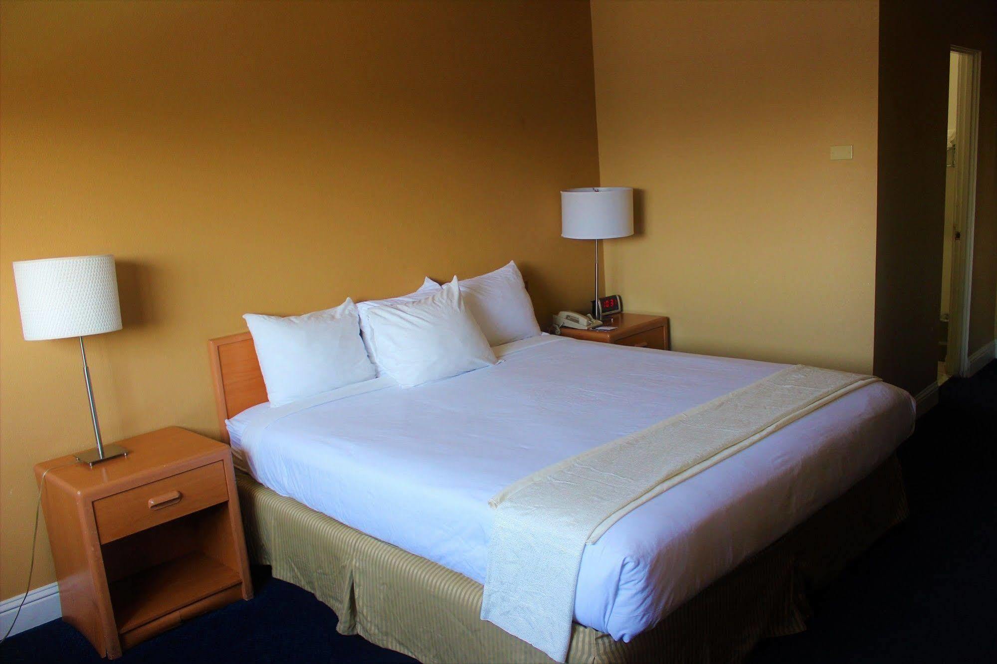 The Midtowner Hotel, Surestay Collection By Best Western Сакраменто Экстерьер фото
